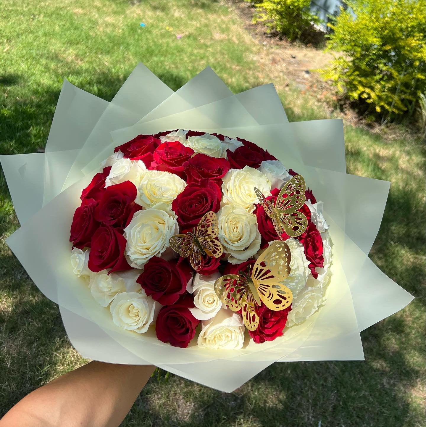 Ramo buchón de 50 rosas con corona 🌹👑 Sanford NC 📍#ramobuchon